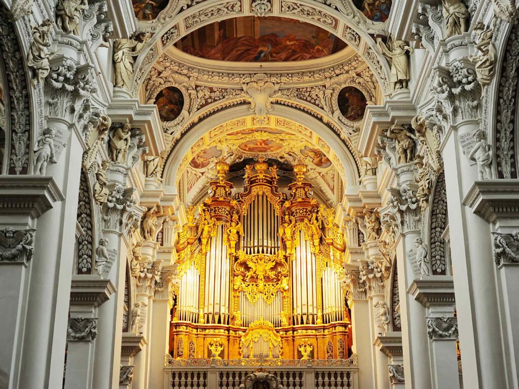 world’s largest Catholic church organ